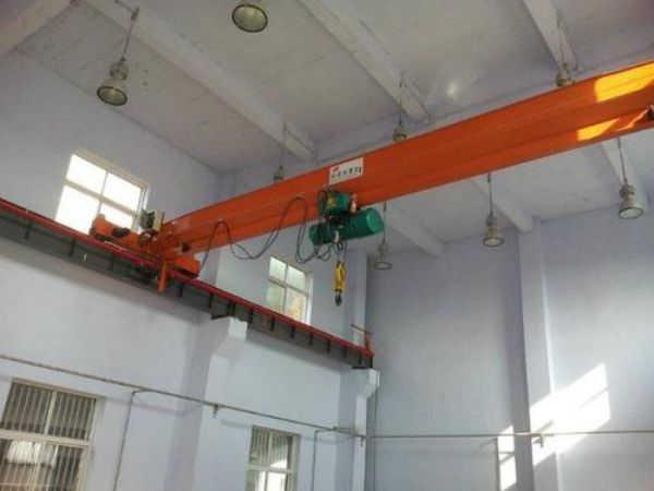 吉林市吊车租赁电话_你不得不看的一些柯小型吊车出租维修